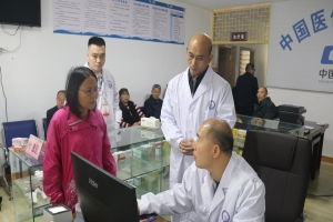 中国疾控中心慢病中心专家组赴平昌指导老年人健康素养调查工作