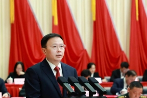 中国共产党巴中市巴州区第七次代表大会开幕 黄俊霖代表六届区委向大会作报告 李超主持大会