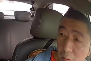 先报备再闯红灯！巴中这位的哥，既救了人命，也守了规矩