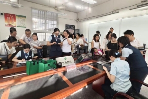 巴州邮政助力智慧食堂，刷脸就餐便利师生