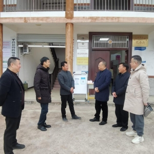 平昌县疾控中心赴帮扶村开展“送温暖”春节慰问活动