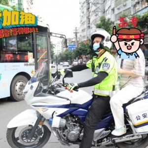 考生忘带证件，平昌交警助力10分钟办理
