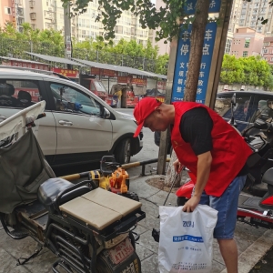 市科技局深入开展文明实践日活动
