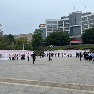 向先进模范学习！巴中举行2022年道德模范及身边好人专题展览