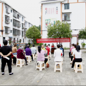 巴中市生态环境局秸秆禁烧志愿宣传进社区