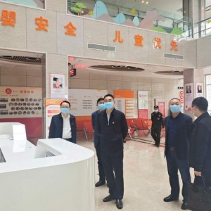 陈槟到巴中市妇幼保健院调研公立医院党建工作