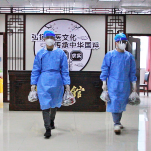 巴中市妇幼保健院中医馆防疫中药包免费发放，让疫情防控更有“温度”!