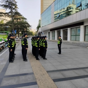 文明创建 | 常态长效维护校园周边环境秩序