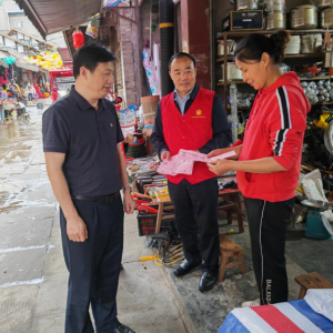 巴中市科技局包保社区开展科技活动周科普知识宣传