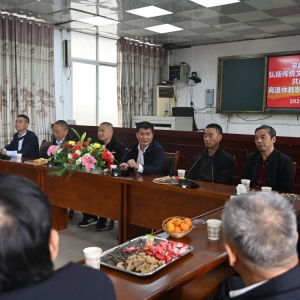 平昌县土兴小学退休教师座谈会：弘扬传统文化，凝聚银龄力量