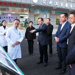 省卫生健康委主任徐斌到平昌调研卫生健康工作