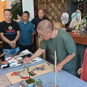 ​茶与中秋：在茶香中共话团圆的永恒主题