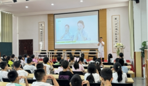别让“小眼镜”困住孩子视界 巴中市妇幼保健院教你科学筑好视力防护墙