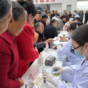 平昌县卫生健康局积极开展送卫生下乡服务活动