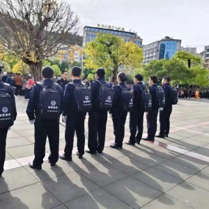 南江县综合行政执法局“背包城管”小分队激活精细治理“新末梢”