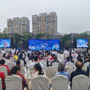 社银联动搭戏台 惠民服务进家园｜巴中市“社银服务坝坝会”把社保暖意送到群众心坎上